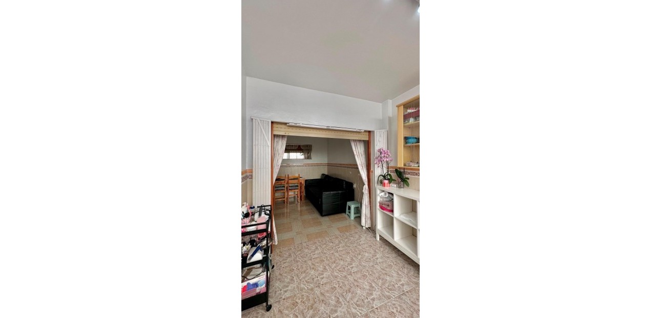 Venta - Apartamento / piso -
Torrevieja - Estacion de autobuses
