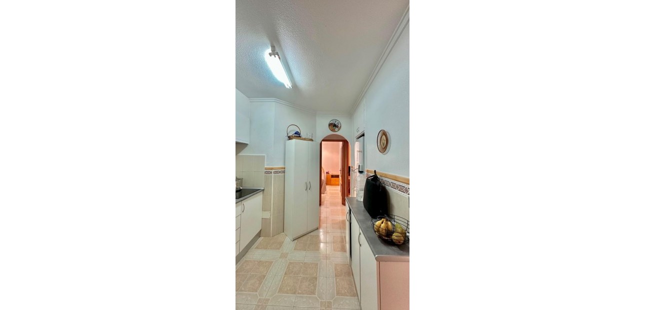 Venta - Apartamento / piso -
Torrevieja - Estacion de autobuses