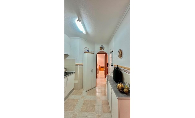 Venta - Apartamento / piso -
Torrevieja - Estacion de autobuses