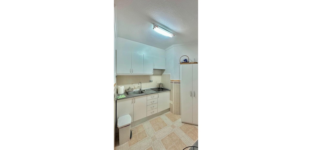 Venta - Apartamento / piso -
Torrevieja - Estacion de autobuses