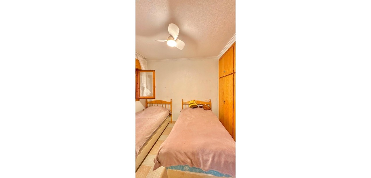 Venta - Apartamento / piso -
Torrevieja - Estacion de autobuses
