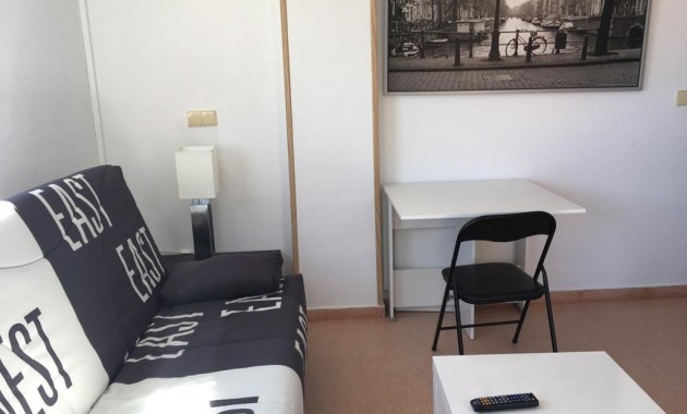 Sale - Apartment / flat -
Guardamar del Segura - Pueblo