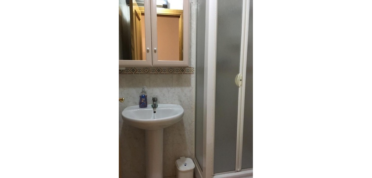 Sale - Apartment / flat -
Guardamar del Segura - Pueblo