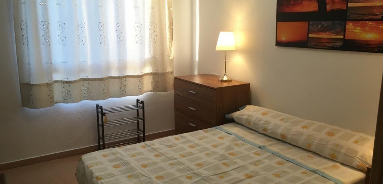 Sale - Apartment / flat -
Guardamar del Segura - Pueblo