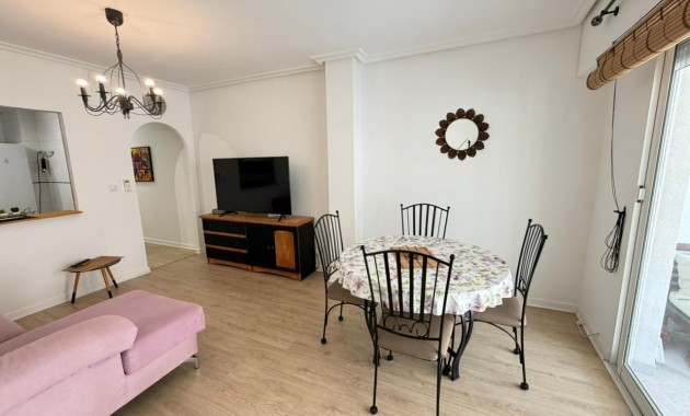 Herverkoop - Appartement / flat -
Torrevieja - Estacion de autobuses