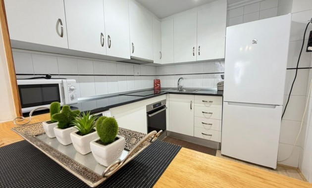 Herverkoop - Appartement / flat -
Torrevieja - Estacion de autobuses