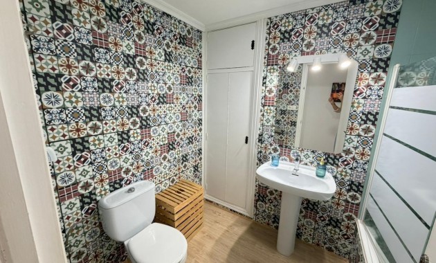 Herverkoop - Appartement / flat -
Torrevieja - Estacion de autobuses
