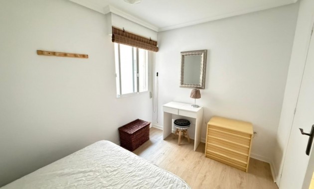 Herverkoop - Appartement / flat -
Torrevieja - Estacion de autobuses