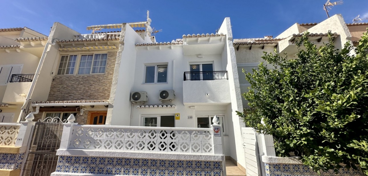 Sale - Townhouse -
Orihuela Costa - Los Balcones