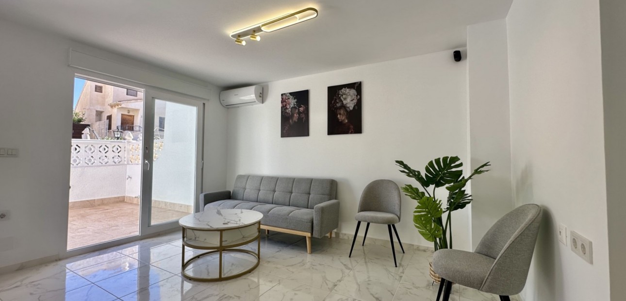 Sale - Townhouse -
Orihuela Costa - Los Balcones