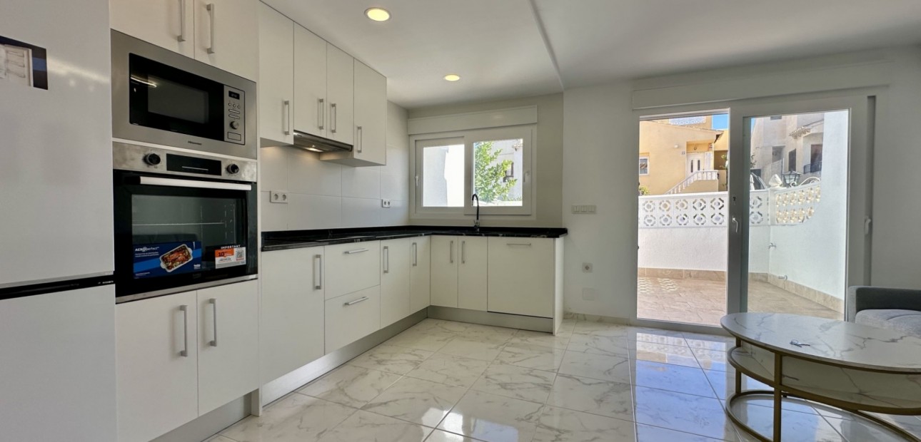 Sale - Townhouse -
Orihuela Costa - Los Balcones