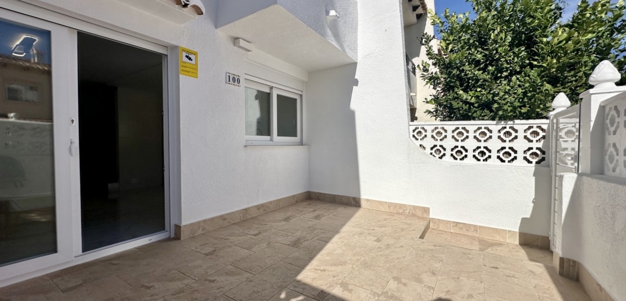 Sale - Townhouse -
Orihuela Costa - Los Balcones