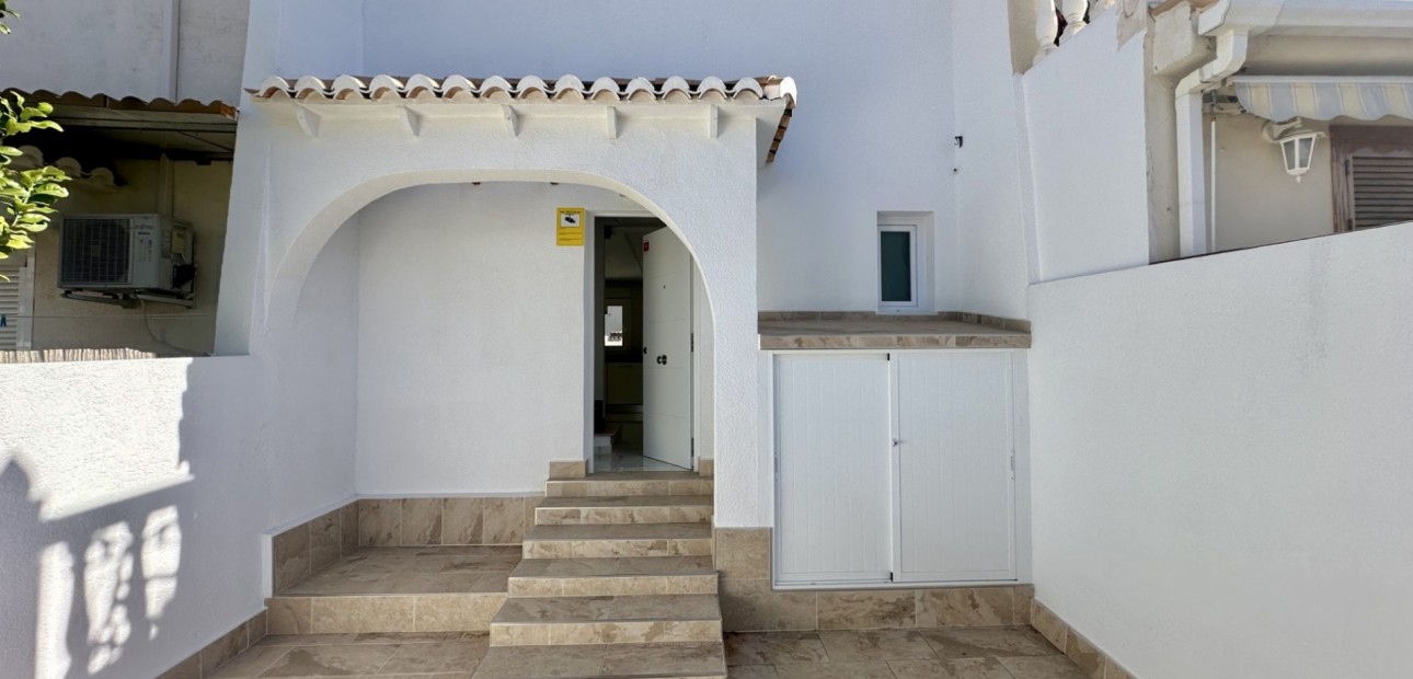 Sale - Townhouse -
Orihuela Costa - Los Balcones