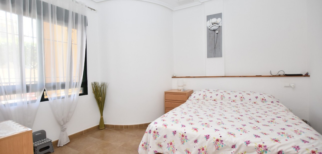 Sale - Apartment / flat -
Daya Vieja - Daya Vieja - Town