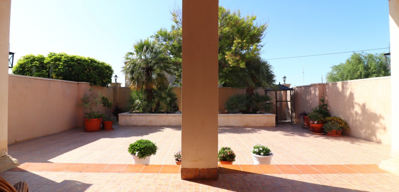 Venta - Country Property -
Albatera - Albatera - Country