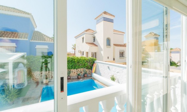 Venta - House -
San Miguel de Salinas - Las filipinas