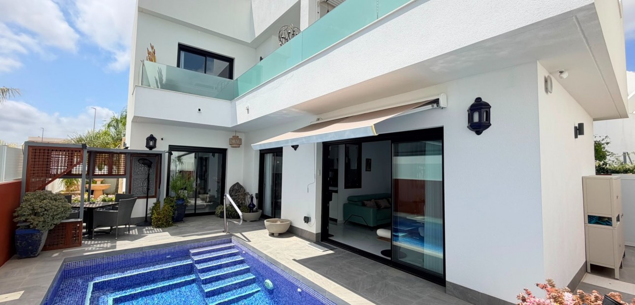 Venta - 4. House - Detached Villa -
Los Montesinos - La herrada