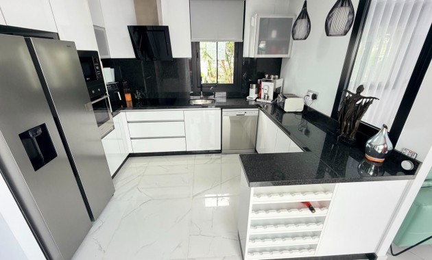 Venta - 4. House - Detached Villa -
Los Montesinos - La herrada