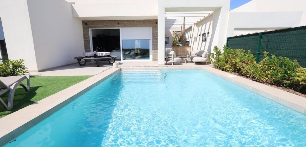 Herverkoop - Villa -
Algorfa - La Finca Golf Resort