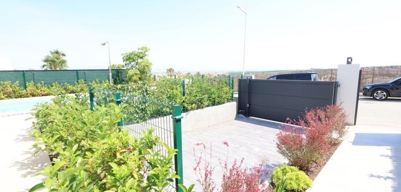 Herverkoop - Villa -
Algorfa - La Finca Golf Resort