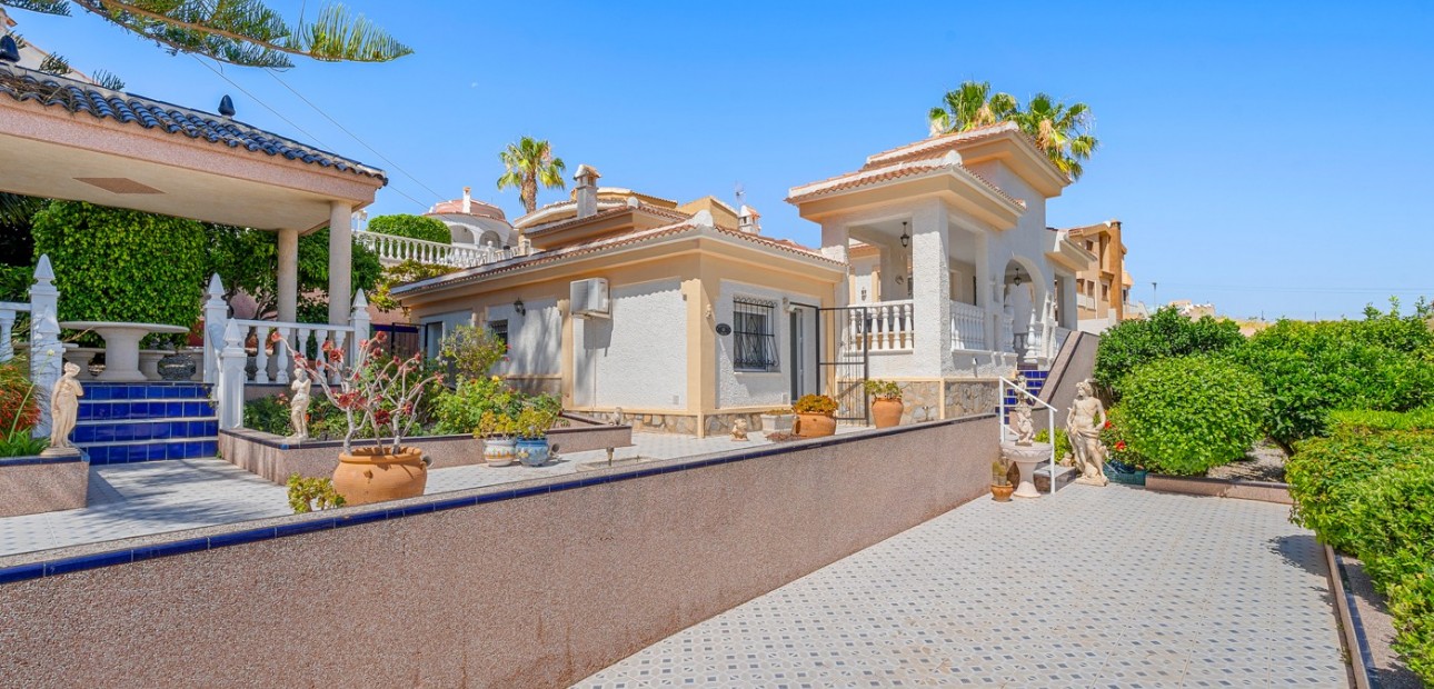 Venta - Detached Villa -
Ciudad Quesada - La Marquesa