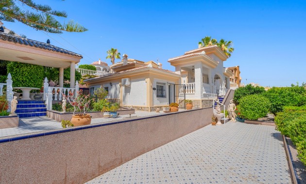 Venta - Detached Villa -
Ciudad Quesada - La Marquesa