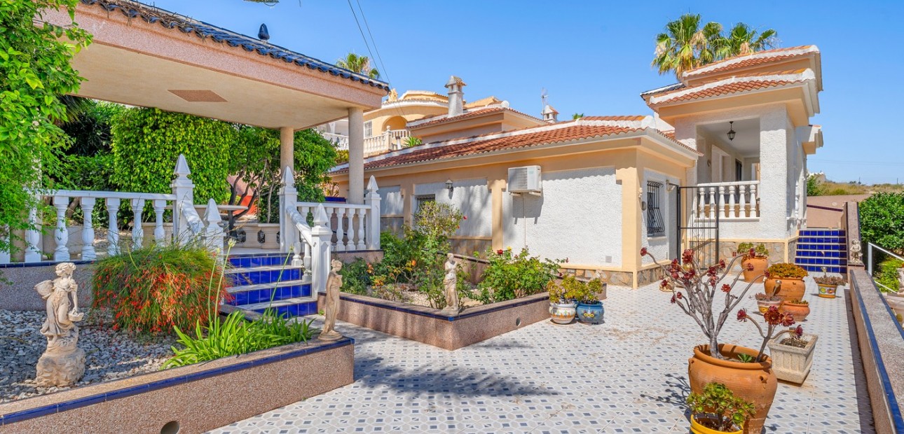 Venta - Detached Villa -
Ciudad Quesada - La Marquesa