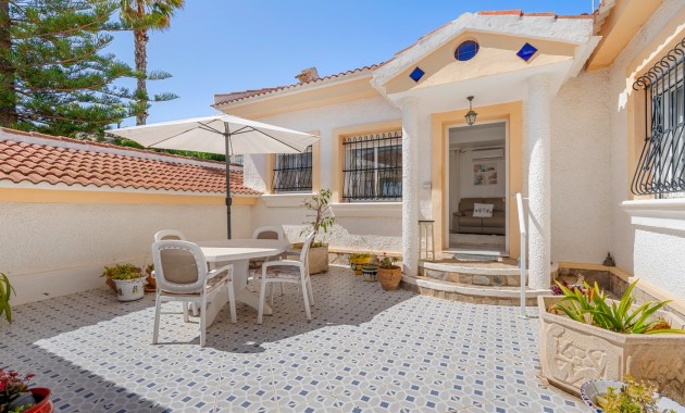 Venta - Detached Villa -
Ciudad Quesada - La Marquesa