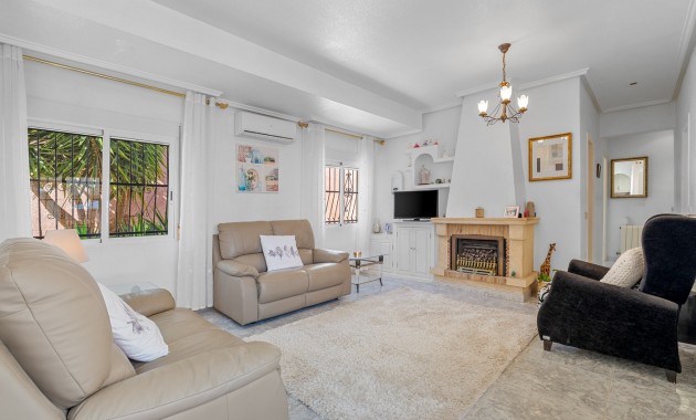 Venta - Detached Villa -
Ciudad Quesada - La Marquesa
