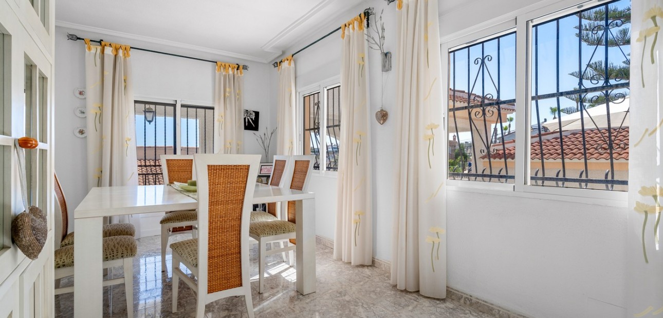 Venta - Detached Villa -
Ciudad Quesada - La Marquesa