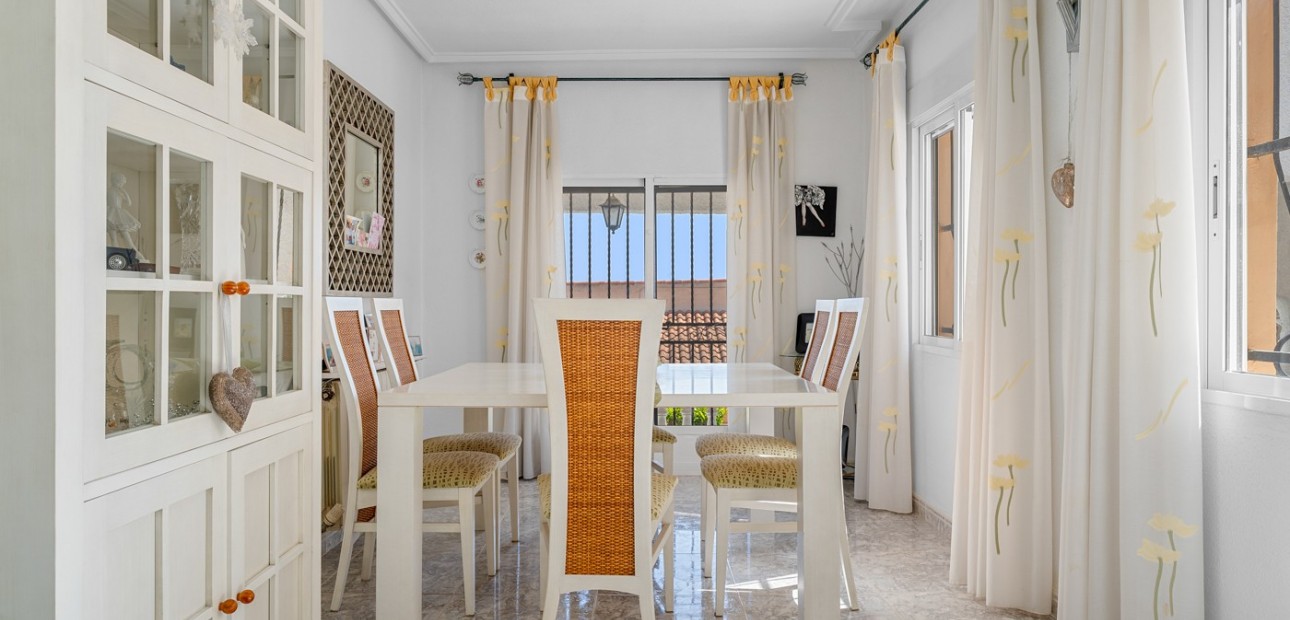 Venta - Detached Villa -
Ciudad Quesada - La Marquesa