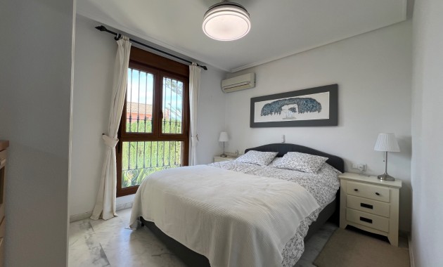 Venta - Bungalow -
Algorfa - La Finca Golf Resort