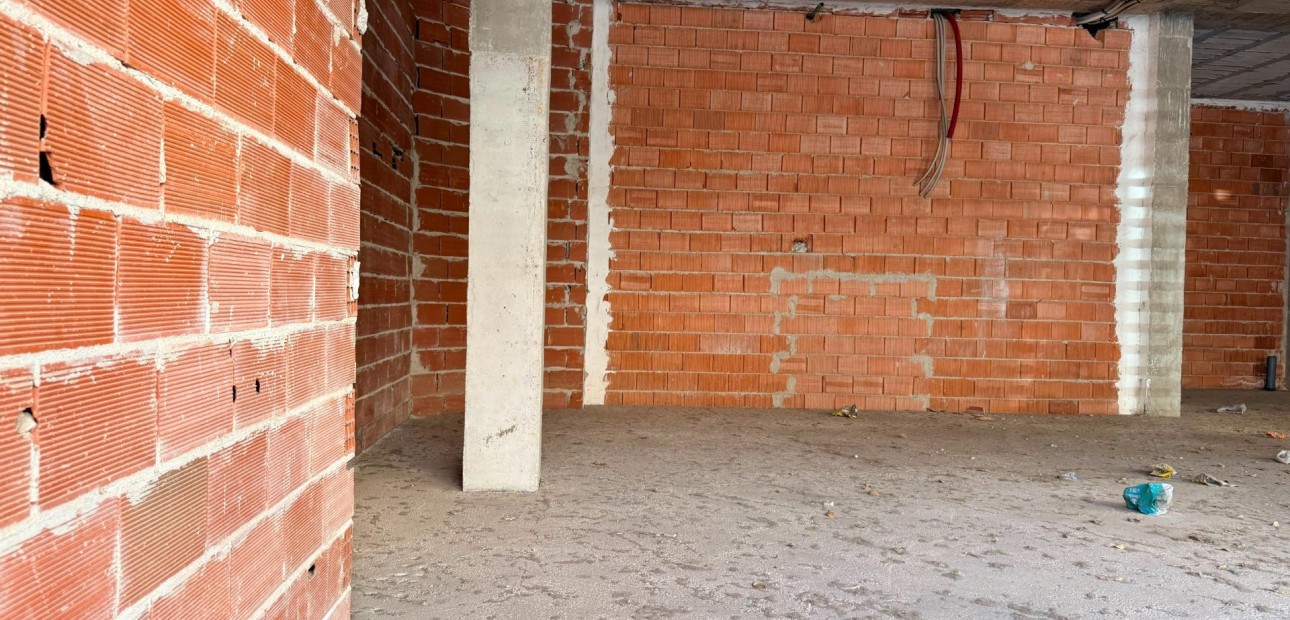 Venta - Commercial Unit -
Almoradí - Almoradí Centro