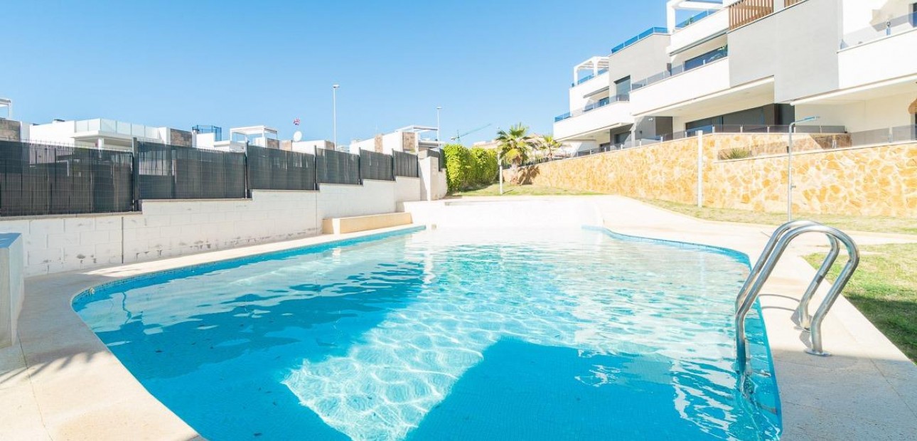 Venta - Terraced house -
Orihuela Costa - Villamartin