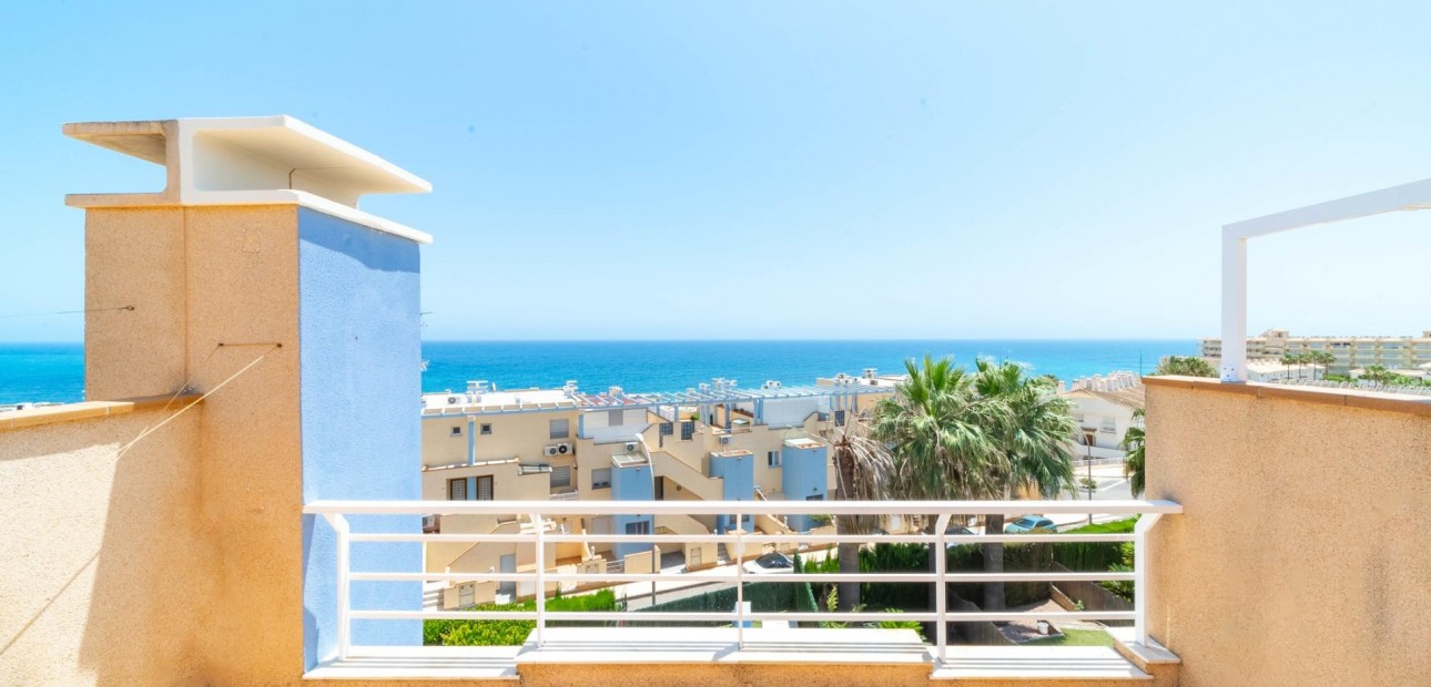 Venta - Terraced house -
Orihuela Costa - Campoamor