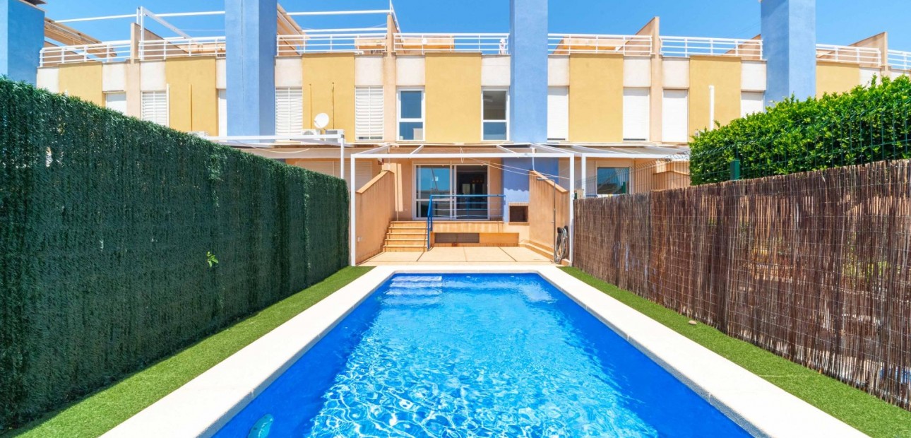 Venta - Terraced house -
Orihuela Costa - Campoamor