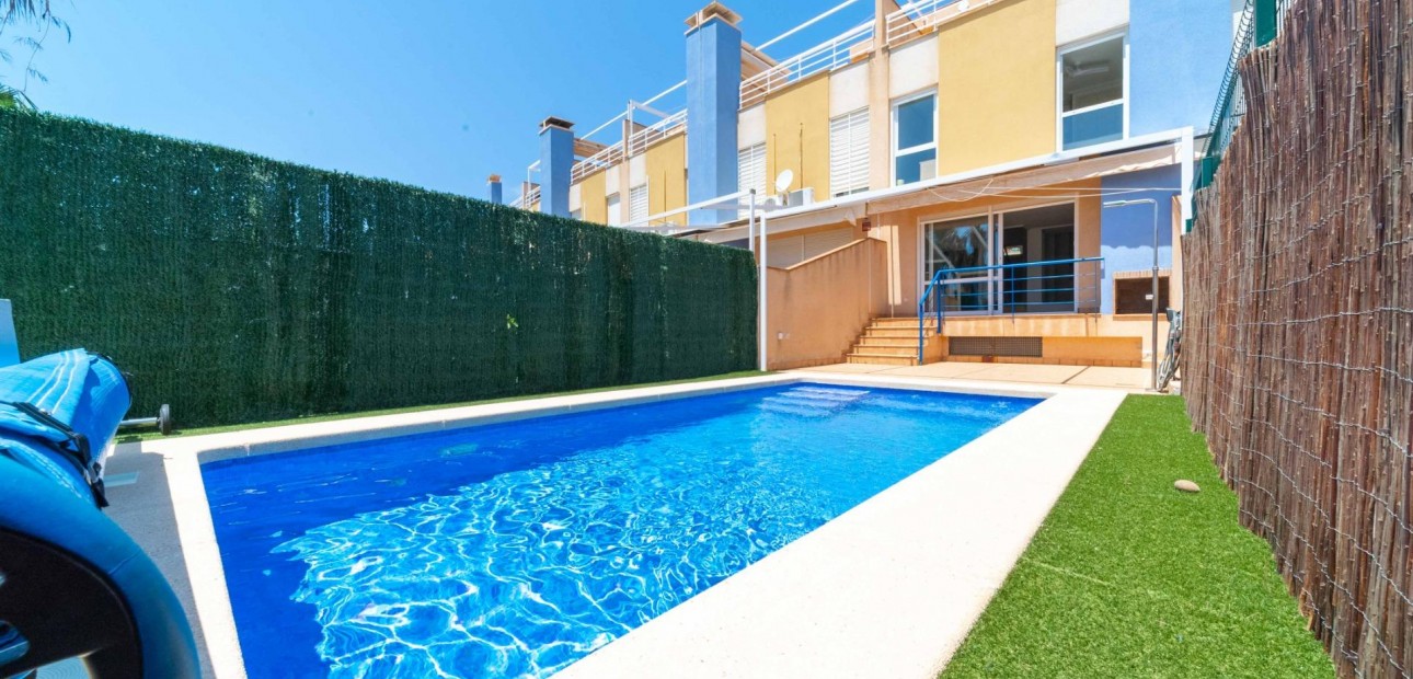 Venta - Terraced house -
Orihuela Costa - Campoamor