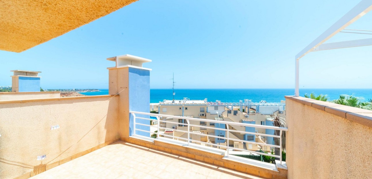 Venta - Terraced house -
Orihuela Costa - Campoamor