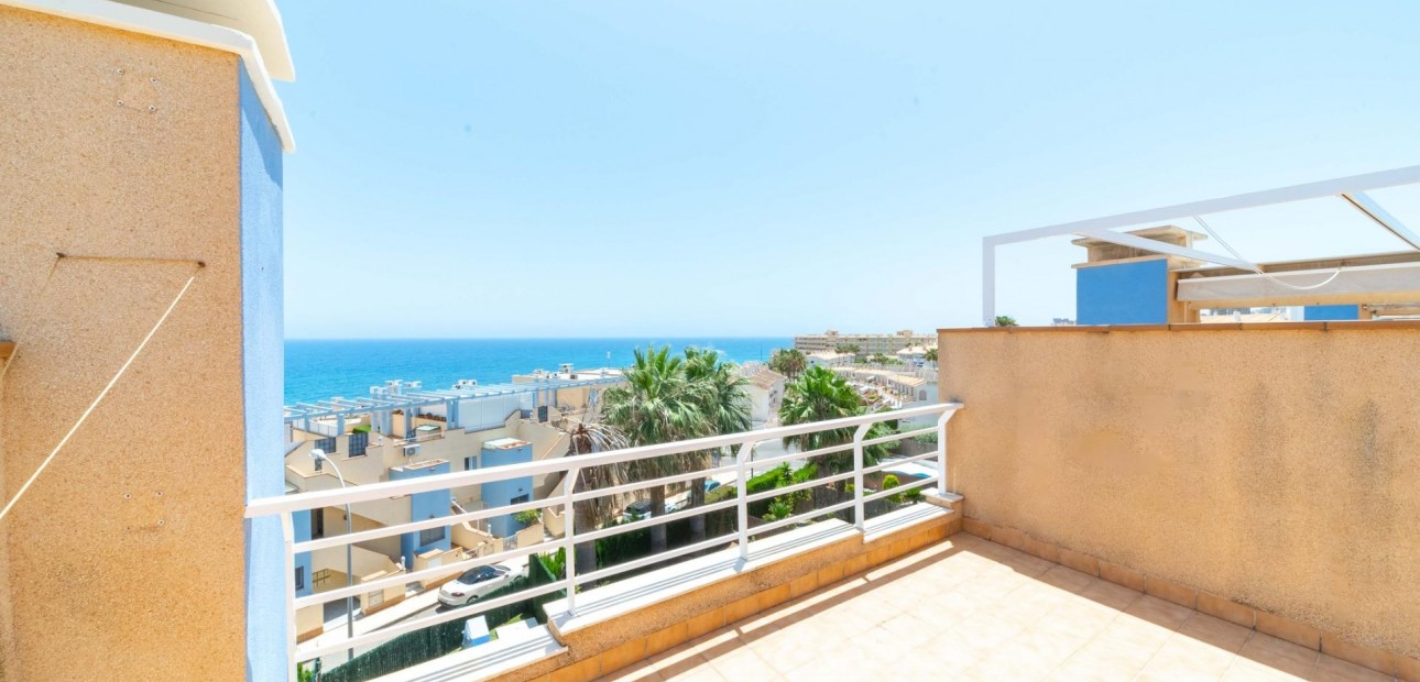 Venta - Terraced house -
Orihuela Costa - Campoamor