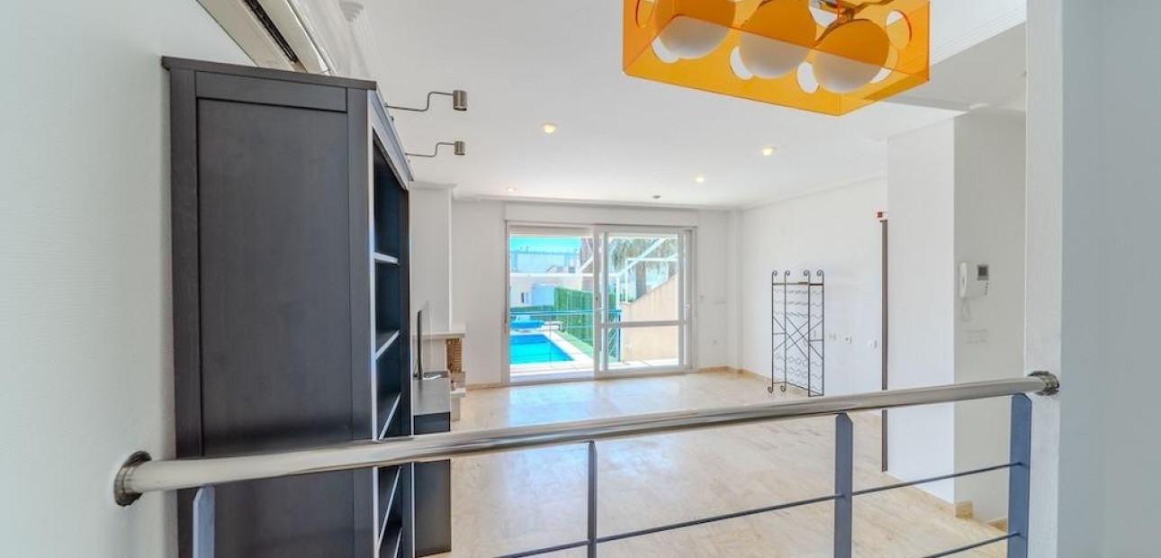 Venta - Terraced house -
Orihuela Costa - Campoamor