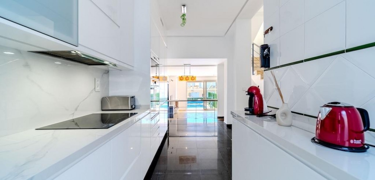 Venta - Terraced house -
Orihuela Costa - Campoamor