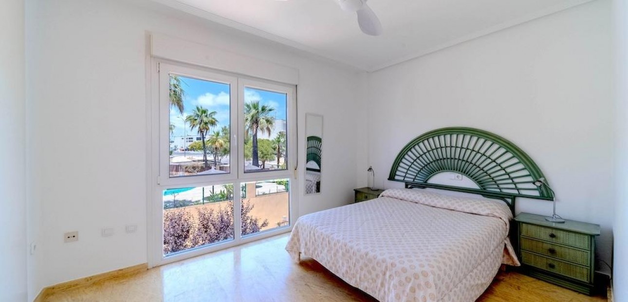 Venta - Terraced house -
Orihuela Costa - Campoamor