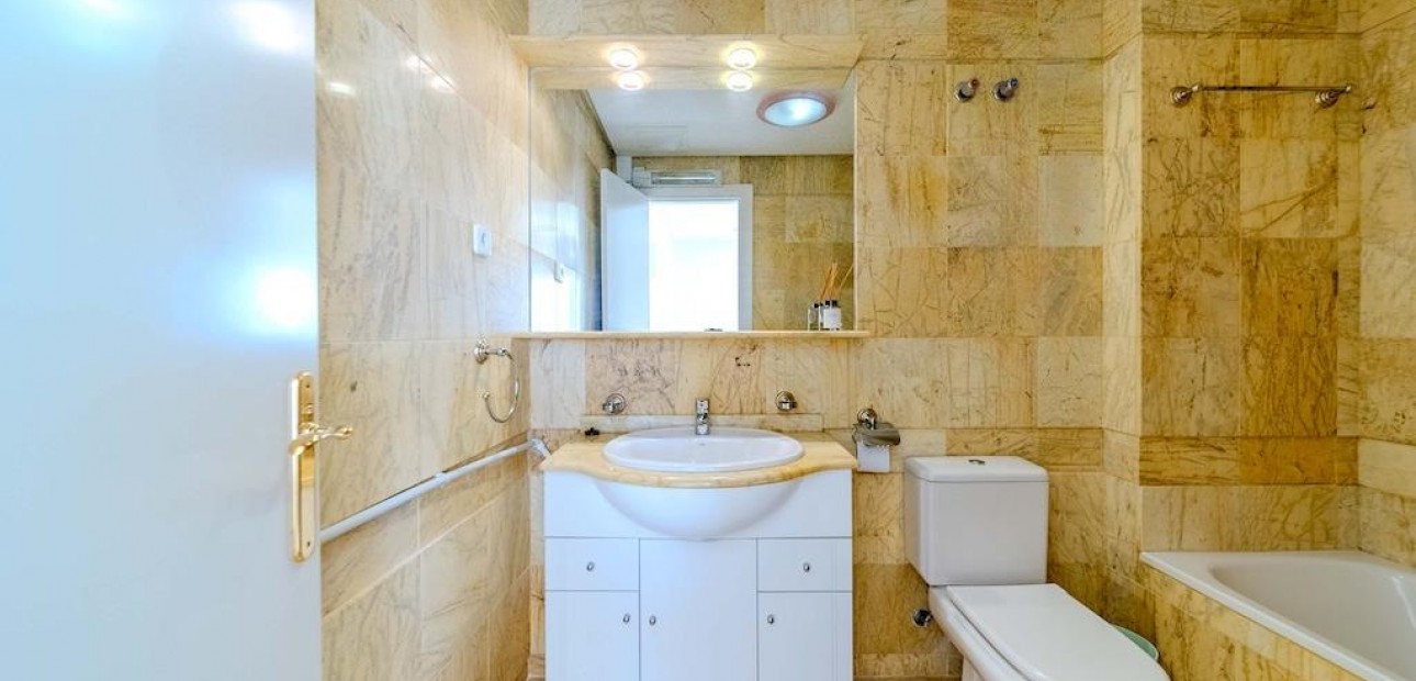 Venta - Terraced house -
Orihuela Costa - Campoamor
