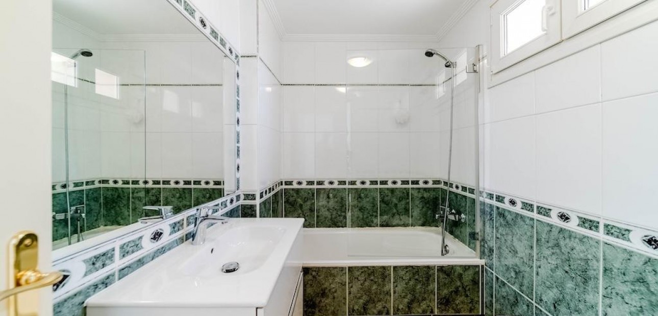 Venta - Terraced house -
Orihuela Costa - Campoamor