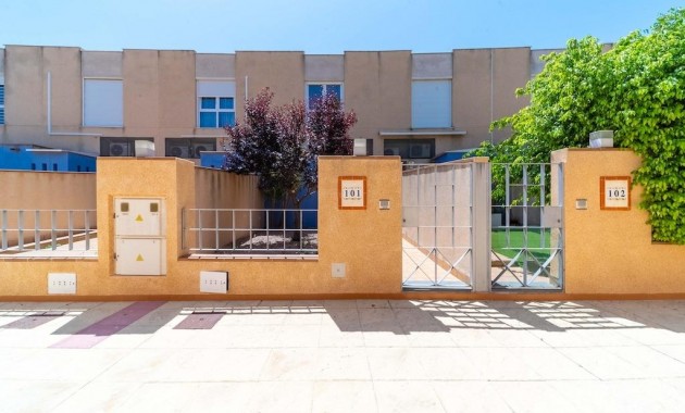Venta - Terraced house -
Orihuela Costa - Campoamor