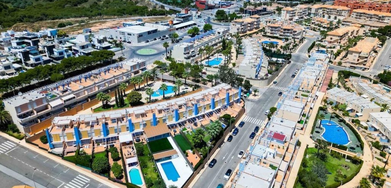 Venta - Terraced house -
Orihuela Costa - Campoamor