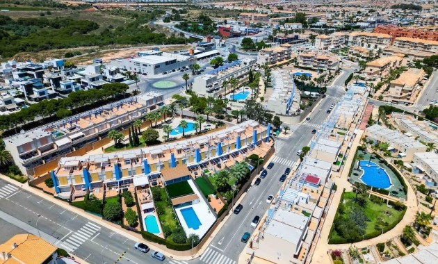 Venta - Terraced house -
Orihuela Costa - Campoamor