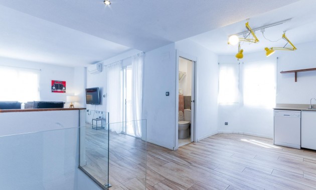 Sale - Apartment / flat -
Torrevieja - Centro