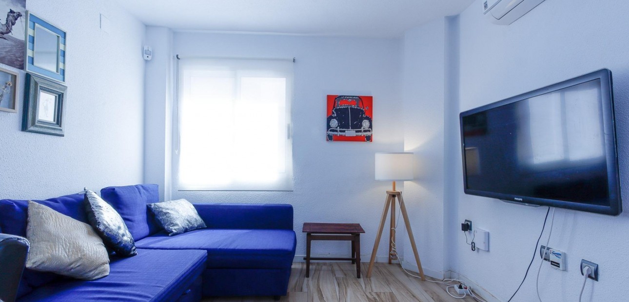 Sale - Apartment / flat -
Torrevieja - Centro