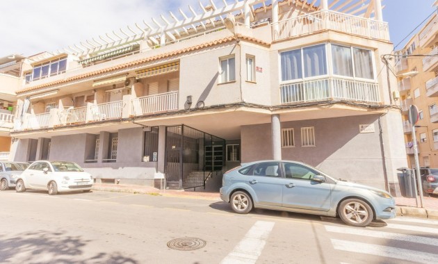 Sale - Apartment / flat -
Torrevieja - Centro